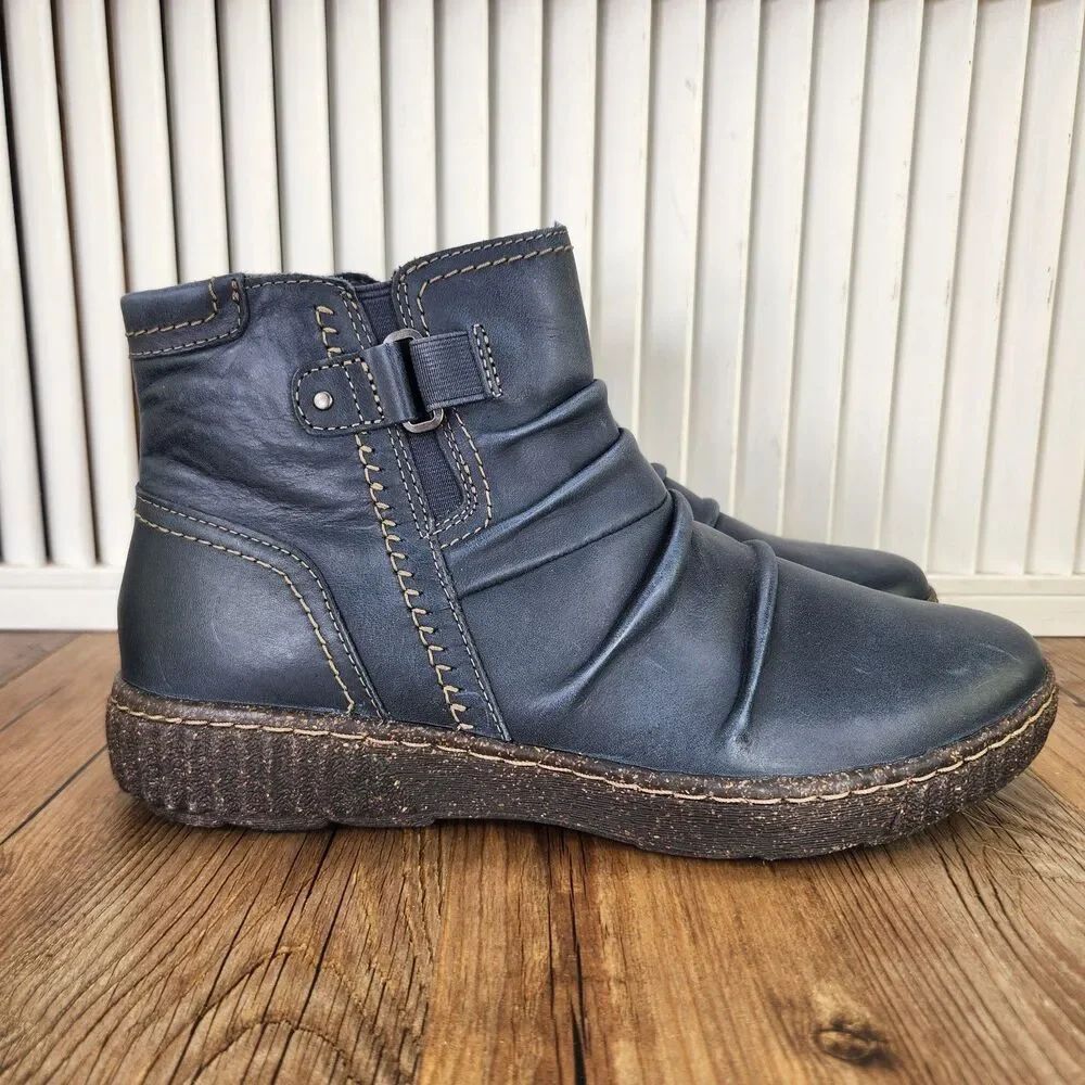 Clarks Caroline Orchid Ankle Boots Womens 9 M Navy Blue Leather Side Zip Booties